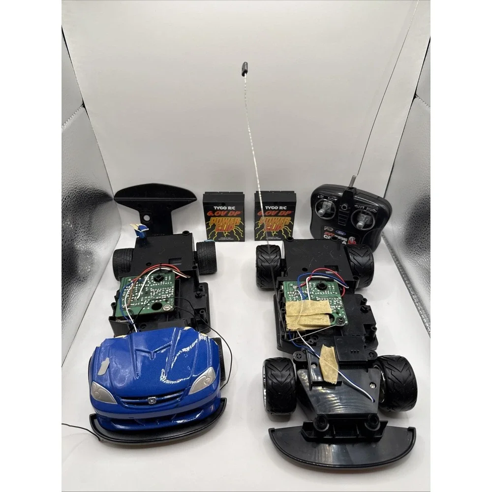 Tyco RC Car Lot 2 49mhz Bodies. Remote. 2‎ Tyco 6.0V DP Mattel Parts FOR PARTS